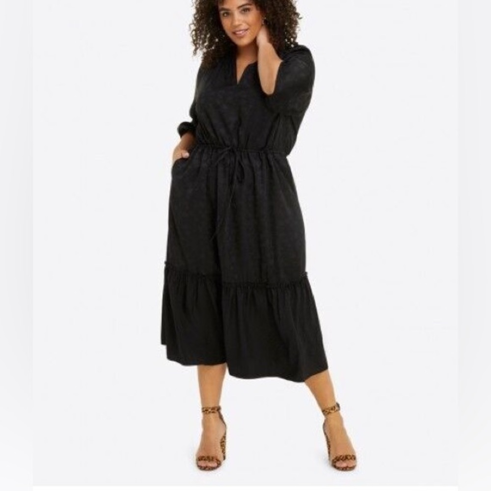 Draper James size large Black popover Dress